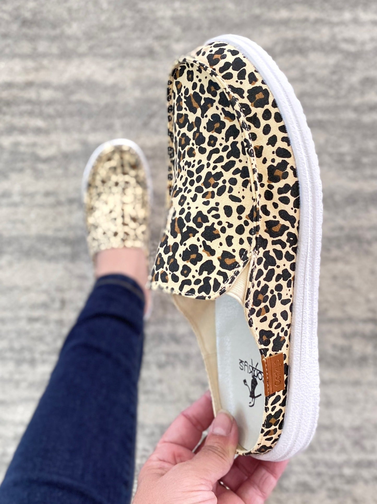 My Leopard Pontoons